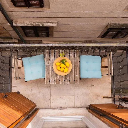 Nonna - With Balcony *